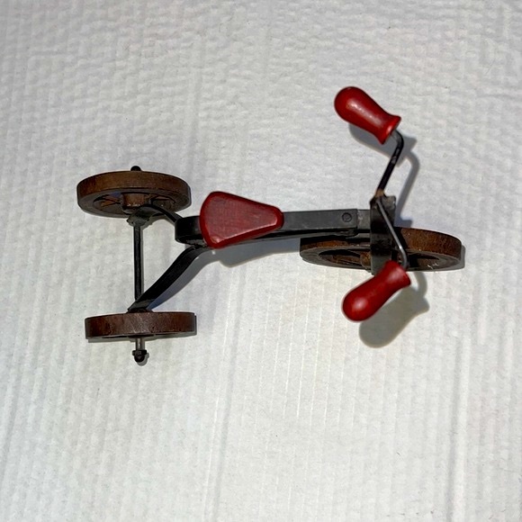 Rustic Tricycle Decor - Picture 3 of 5